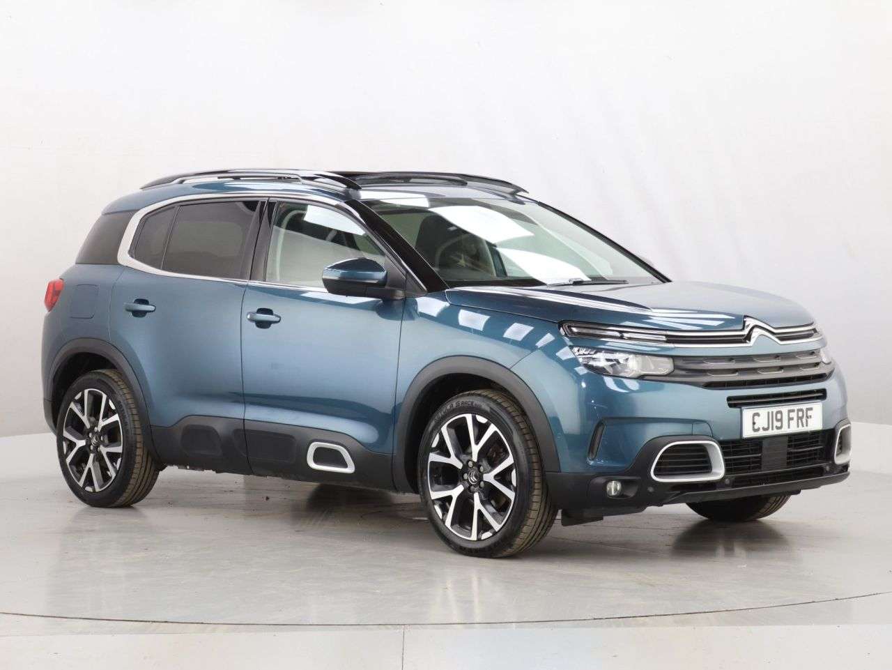 A 2019 CITROEN C5 AIRCROSS 1.2 PureTech Flair Plus SUV 5dr Petrol Manual Euro 6 (s/s) (130 ps) A 2019 CITROEN C5 AIRCROSS 1.2 PureTech Flair Plus SUV 5dr Petrol Manual Euro 6 (s/s) (130 ps)