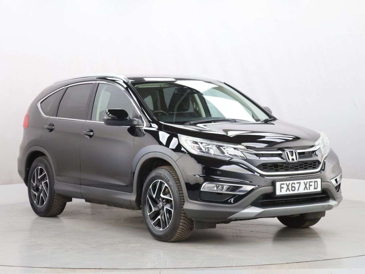A 2017 HONDA CR-V 1.6 i-DTEC SE Plus Navi SUV 5dr Diesel Manual 4WD Euro 6 (s/s) (160 ps) A 2017 HONDA CR-V 1.6 i-DTEC SE Plus Navi SUV 5dr Diesel Manual 4WD Euro 6 (s/s) (160 ps)