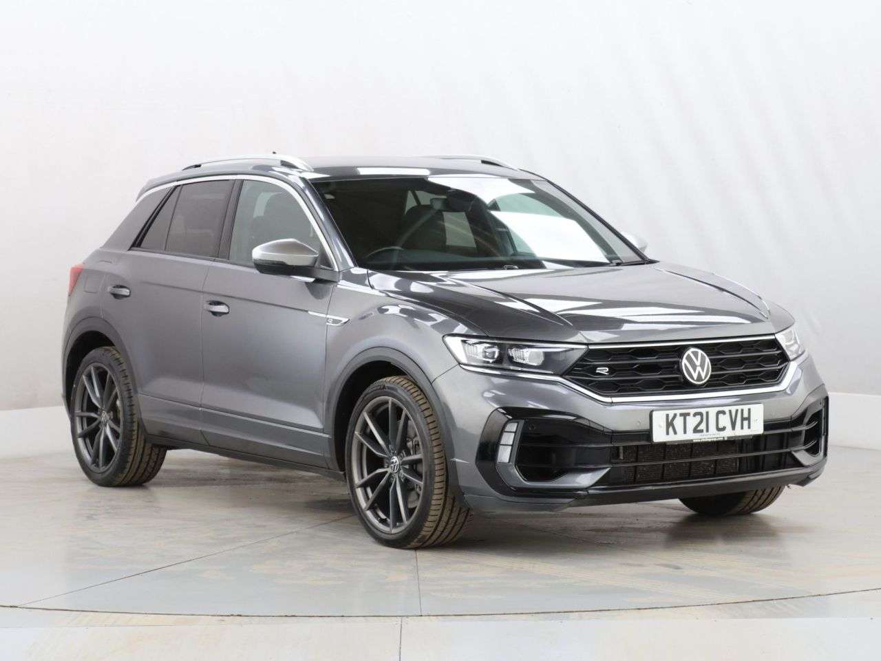 A 2021 VOLKSWAGEN T-ROC 2.0 TSI R SUV 5dr Petrol DSG 4Motion Euro 6 (s/s) (300 ps) A 2021 VOLKSWAGEN T-ROC 2.0 TSI R SUV 5dr Petrol DSG 4Motion Euro 6 (s/s) (300 ps)