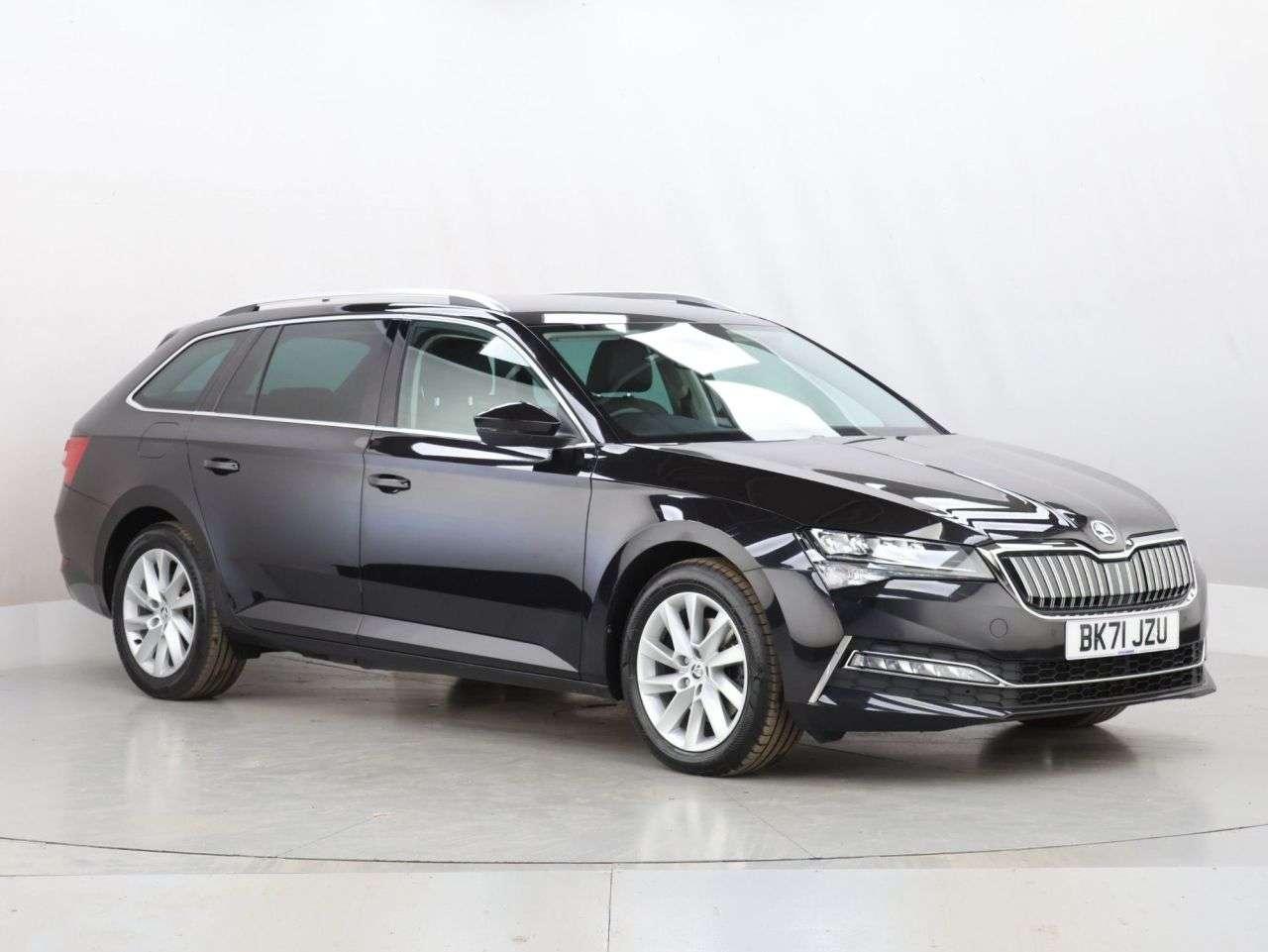 A 2021 SKODA SUPERB 1.4 TSI iV 13kWh SE Technology Estate 5dr Petrol Plug-in Hybrid DSG Euro 6 A 2021 SKODA SUPERB 1.4 TSI iV 13kWh SE Technology Estate 5dr Petrol Plug-in Hybrid DSG Euro 6