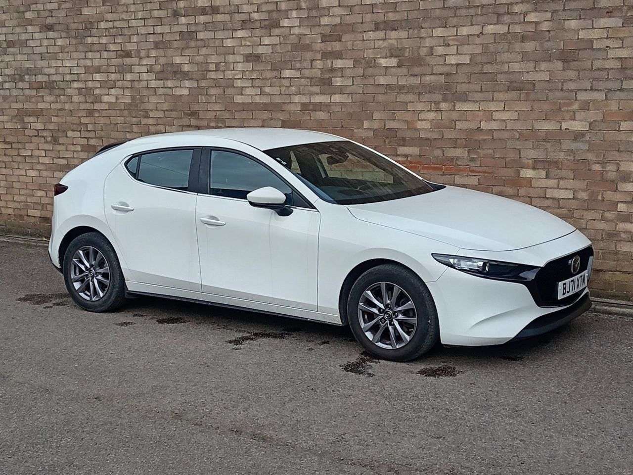 A 2021 MAZDA MAZDA3 2.0 e-SKYACTIV-G MHEV SE-L Hatchback 5dr Petrol Manual Euro 6 (s/s) (122 ps A 2021 MAZDA MAZDA3 2.0 e-SKYACTIV-G MHEV SE-L Hatchback 5dr Petrol Manual Euro 6 (s/s) (122 ps