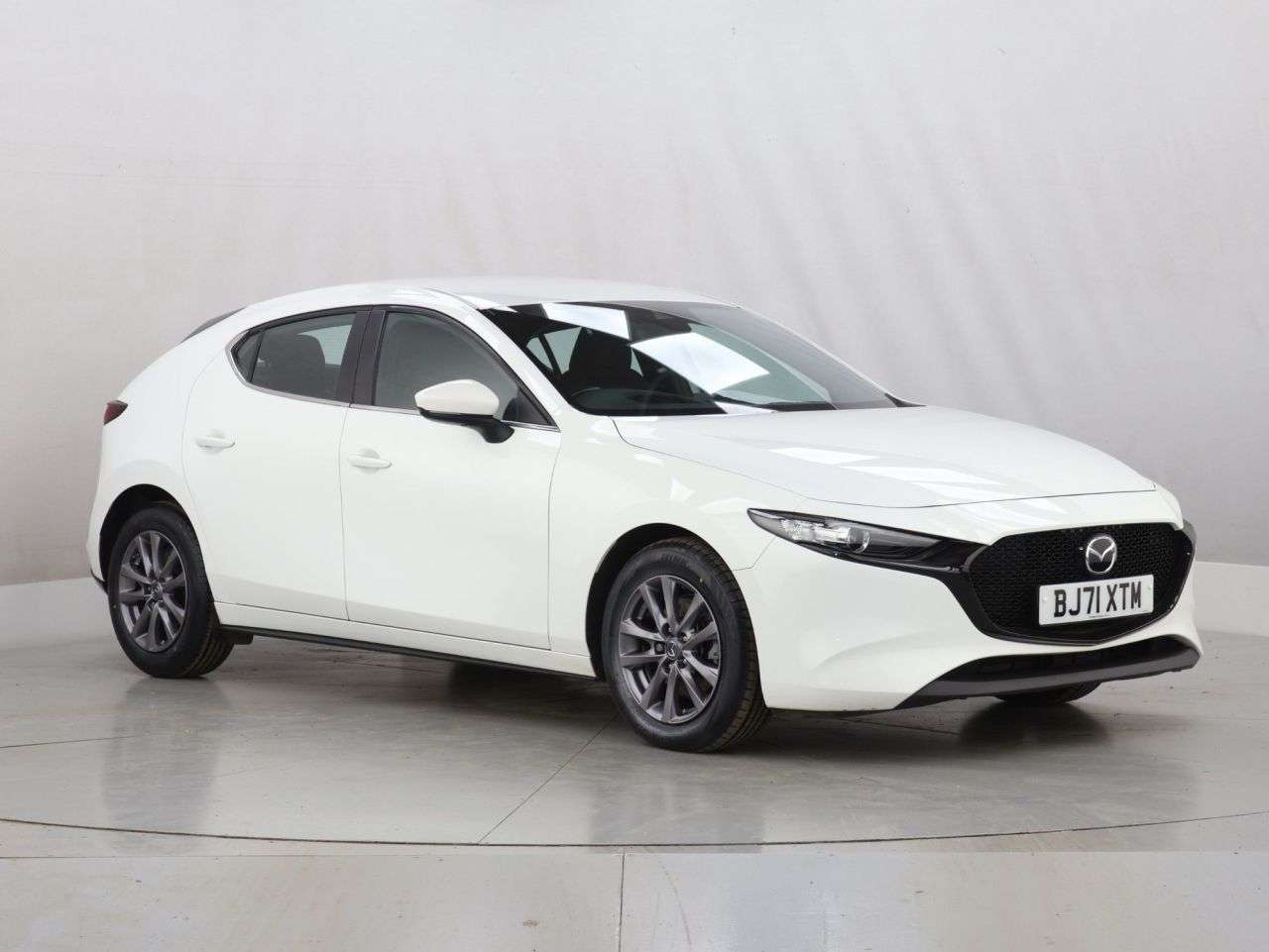 A 2021 MAZDA MAZDA3 2.0 e-SKYACTIV-G MHEV SE-L Hatchback 5dr Petrol Manual Euro 6 (s/s) (122 ps A 2021 MAZDA MAZDA3 2.0 e-SKYACTIV-G MHEV SE-L Hatchback 5dr Petrol Manual Euro 6 (s/s) (122 ps