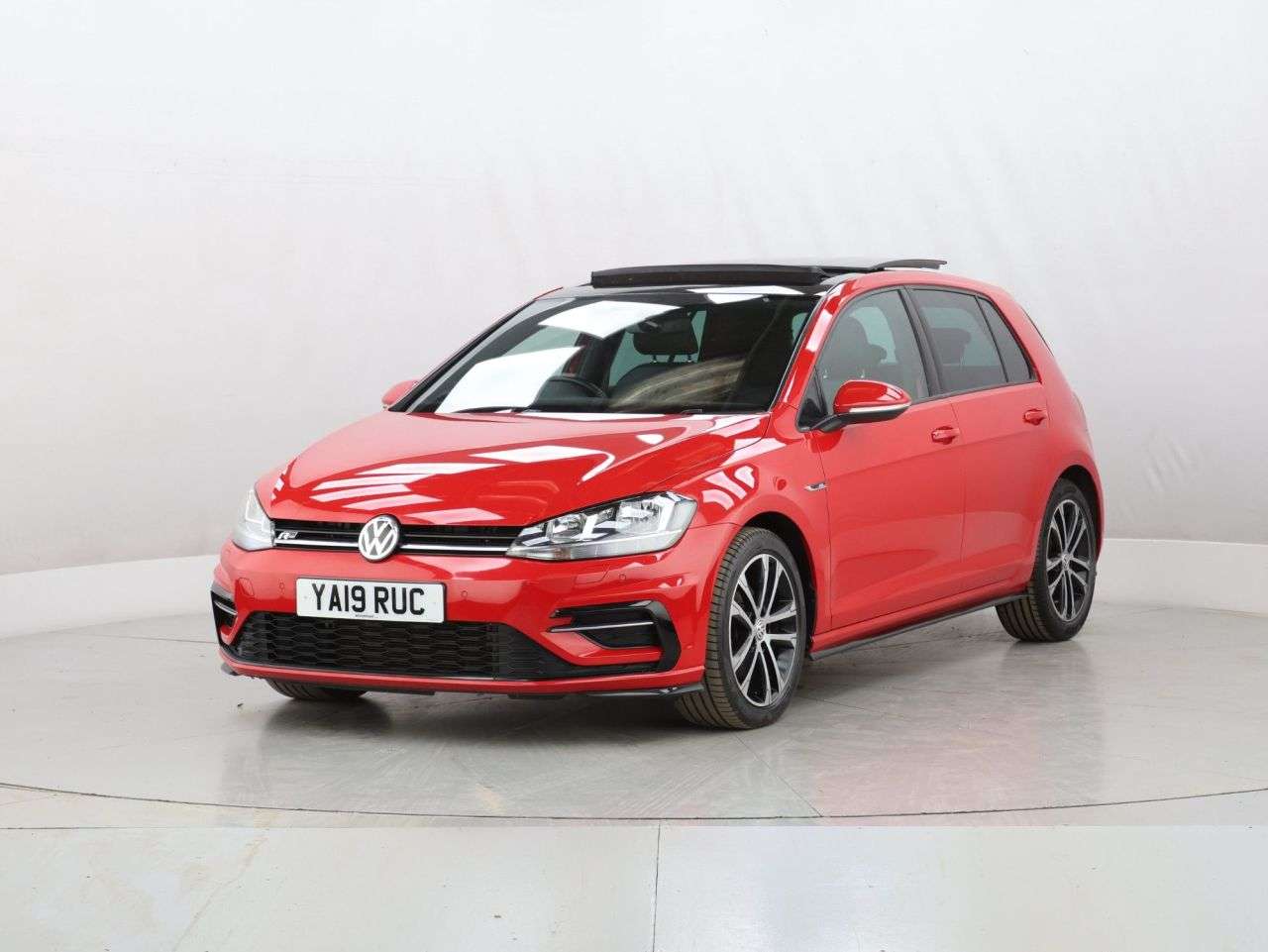 2019 VOLKSWAGEN GOLF 2019 VOLKSWAGEN GOLF