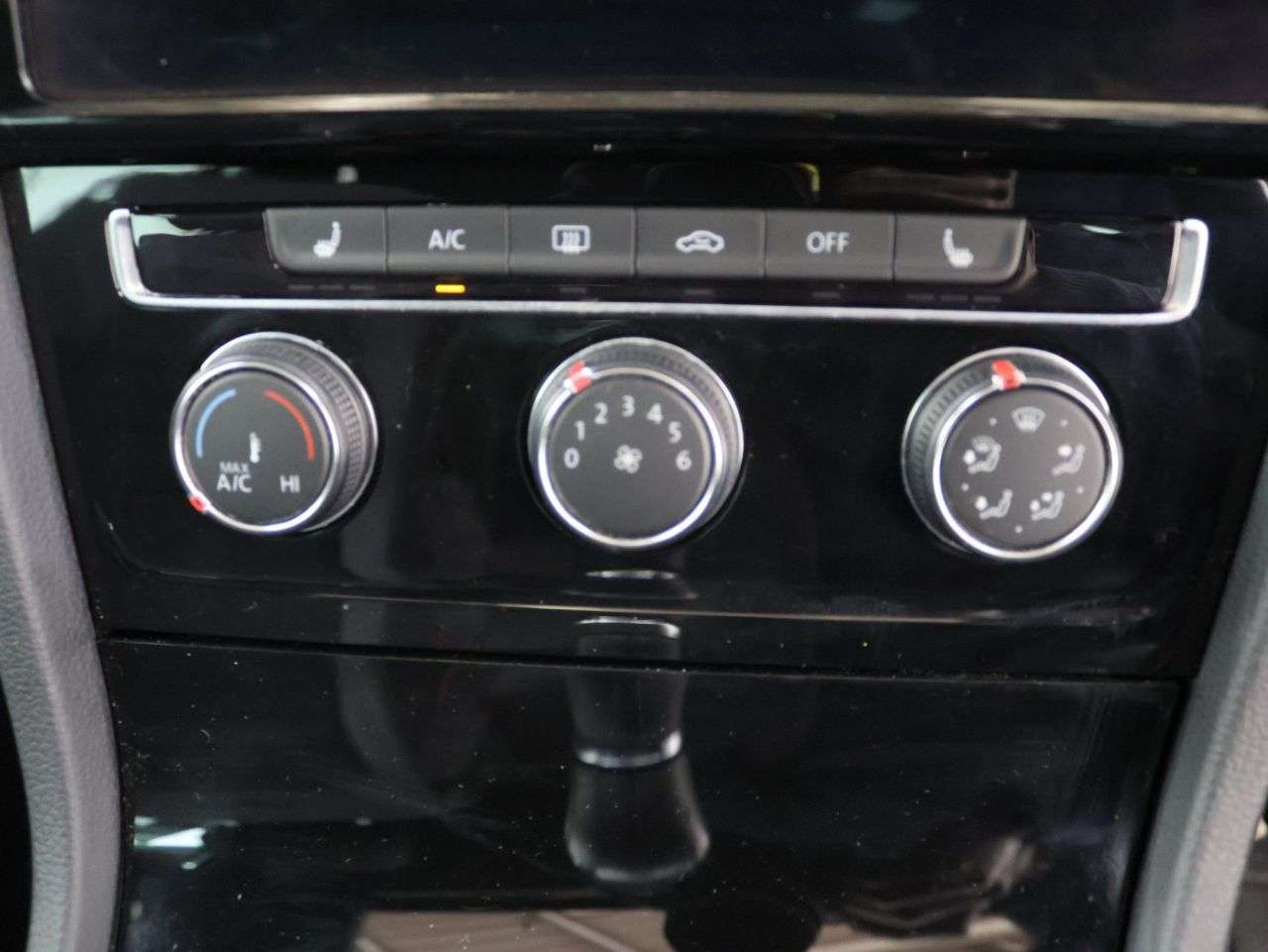2019 VOLKSWAGEN GOLF 2019 VOLKSWAGEN GOLF
