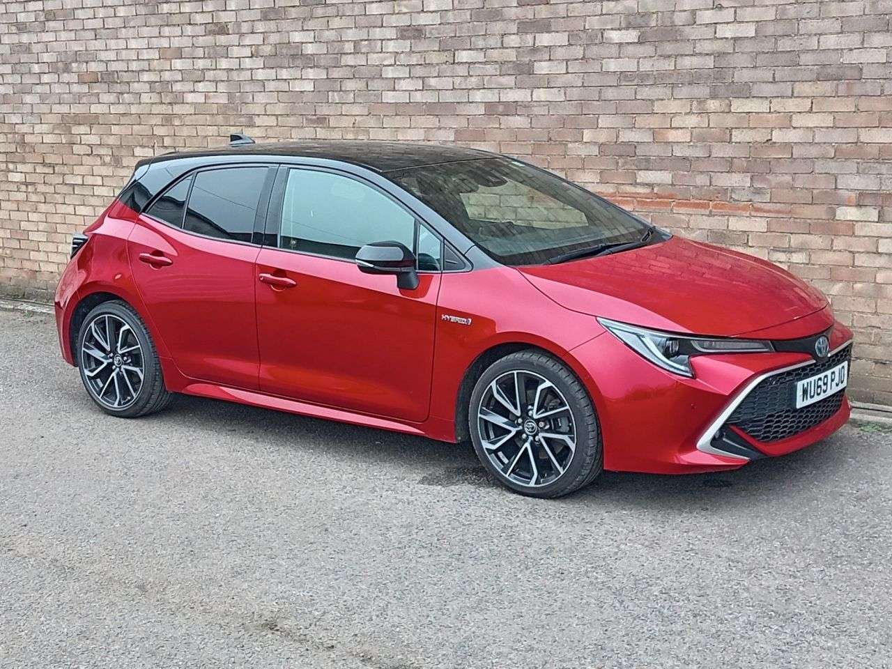 A 2019 TOYOTA COROLLA 2.0 VVT-h Excel Hatchback 5dr Petrol Hybrid CVT Euro 6 (s/s) (184 ps) A 2019 TOYOTA COROLLA 2.0 VVT-h Excel Hatchback 5dr Petrol Hybrid CVT Euro 6 (s/s) (184 ps)
