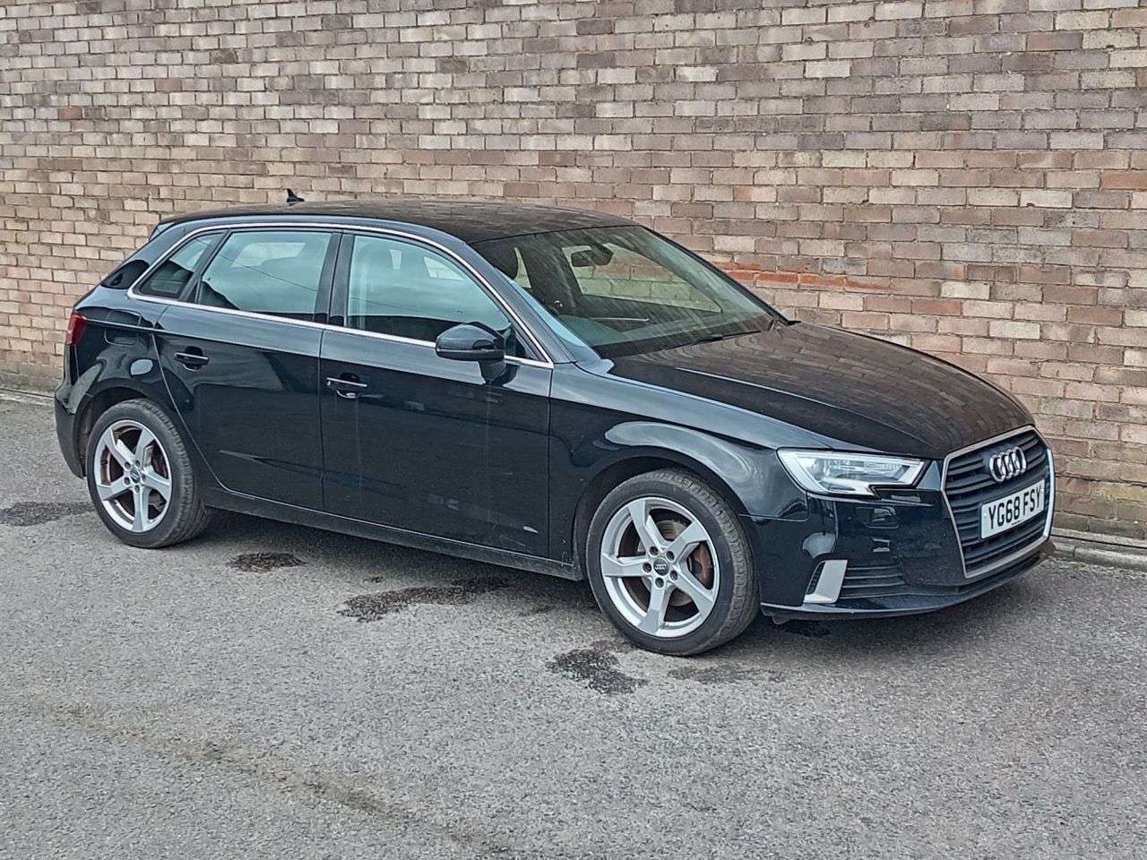 A 2018 AUDI A3 1.0 TFSI 30 Sport Sportback 5dr Petrol Manual Euro 6 (s/s) (116 ps) A 2018 AUDI A3 1.0 TFSI 30 Sport Sportback 5dr Petrol Manual Euro 6 (s/s) (116 ps)