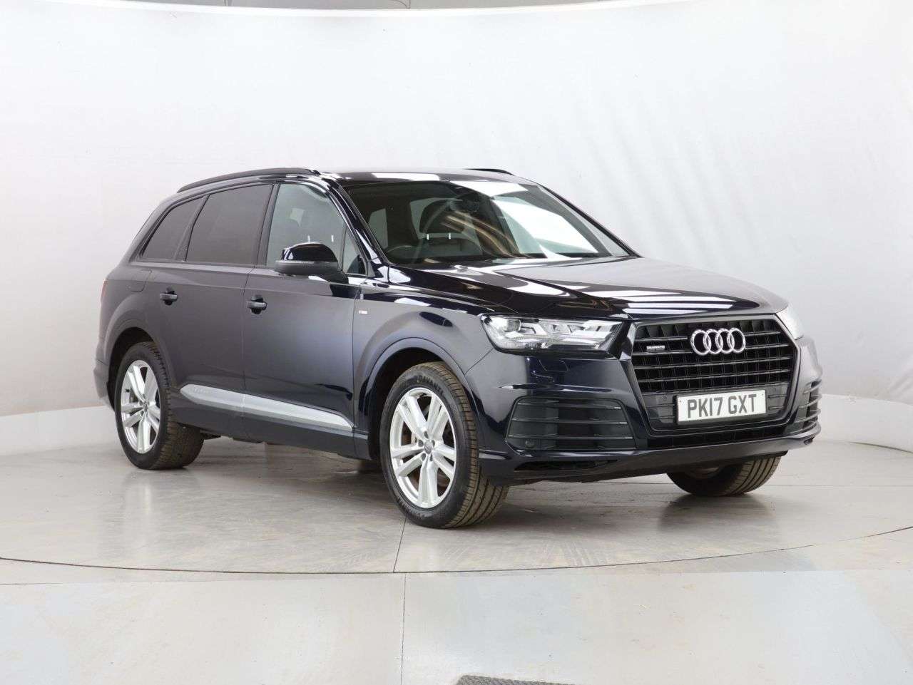 A 2017 AUDI Q7 3.0 TDI V6 S line SUV 5dr Diesel Tiptronic quattro Euro 6 (s/s) (272 ps) A 2017 AUDI Q7 3.0 TDI V6 S line SUV 5dr Diesel Tiptronic quattro Euro 6 (s/s) (272 ps)