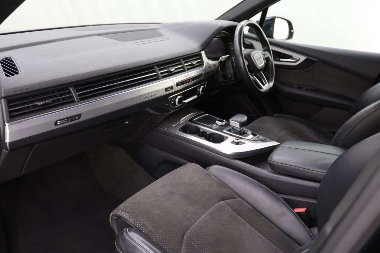 2017 AUDI Q7 2017 AUDI Q7