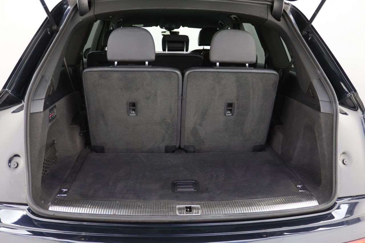 2017 AUDI Q7 2017 AUDI Q7