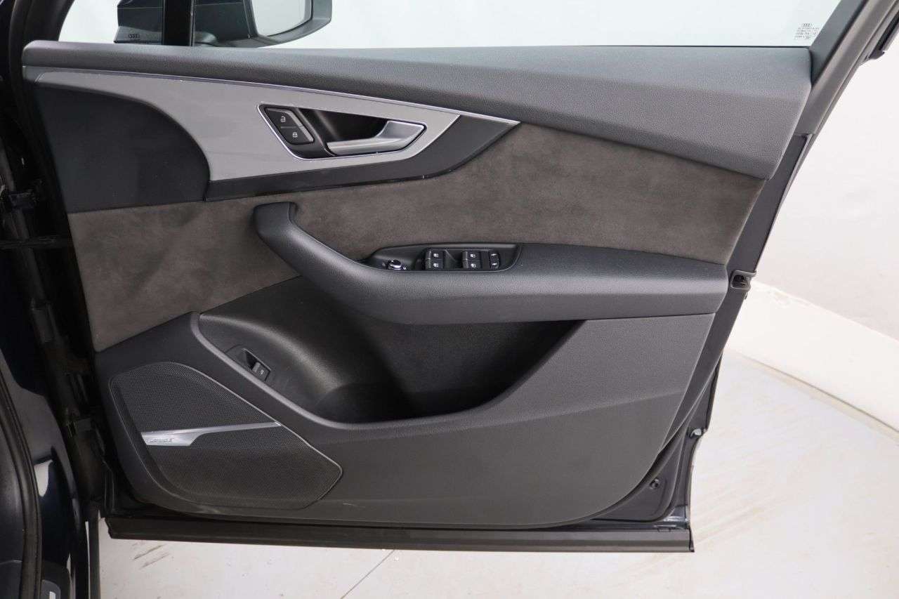 2017 AUDI Q7 2017 AUDI Q7