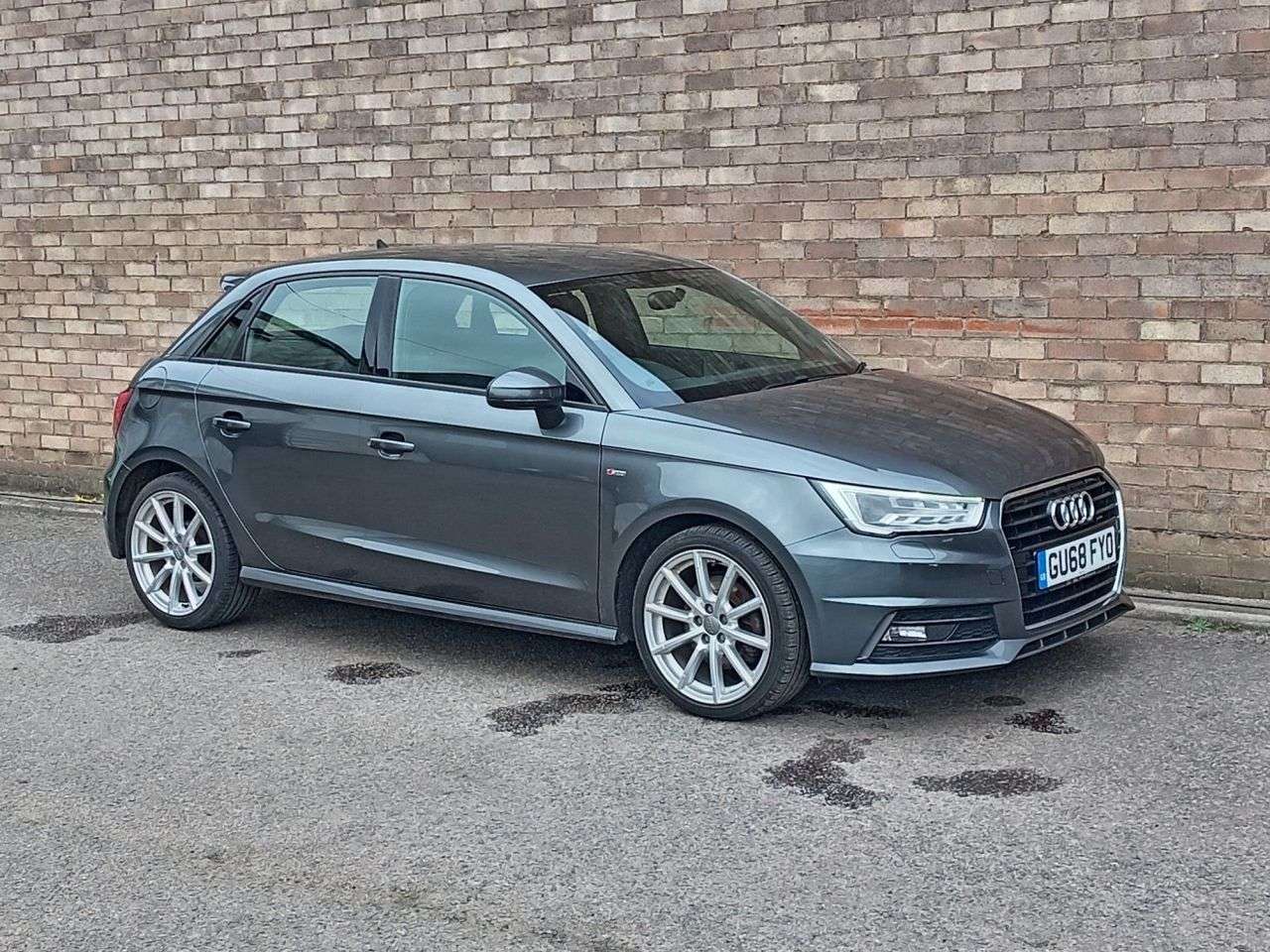 A 2018 AUDI A1 1.6 TDI S line Sportback 5dr Diesel Manual Euro 6 (s/s) (Nav) (116 ps) A 2018 AUDI A1 1.6 TDI S line Sportback 5dr Diesel Manual Euro 6 (s/s) (Nav) (116 ps)