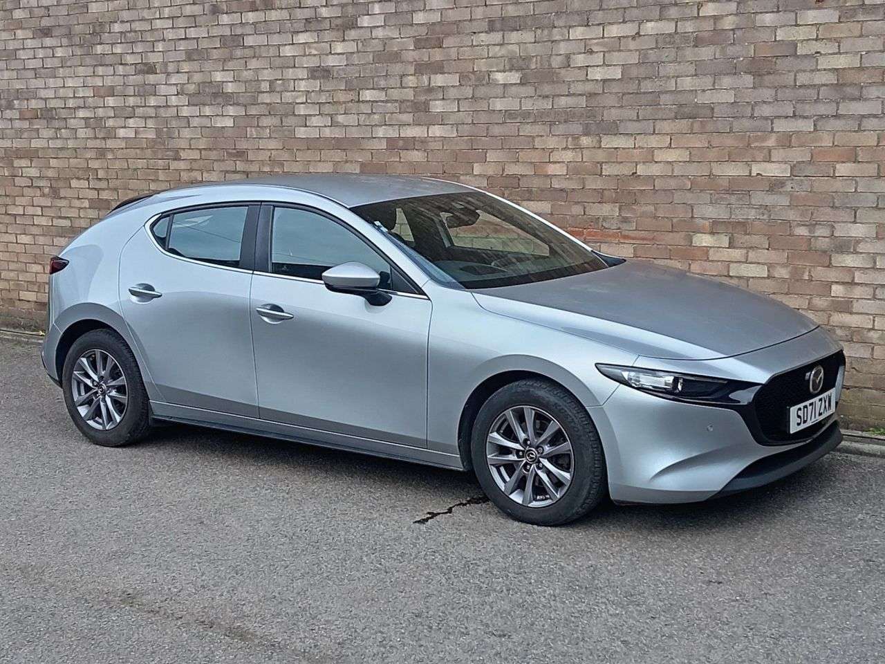 A 2021 MAZDA MAZDA3 2.0 e-SKYACTIV-G MHEV SE-L Lux Hatchback 5dr Petrol Manual Euro 6 (s/s) (12 A 2021 MAZDA MAZDA3 2.0 e-SKYACTIV-G MHEV SE-L Lux Hatchback 5dr Petrol Manual Euro 6 (s/s) (12