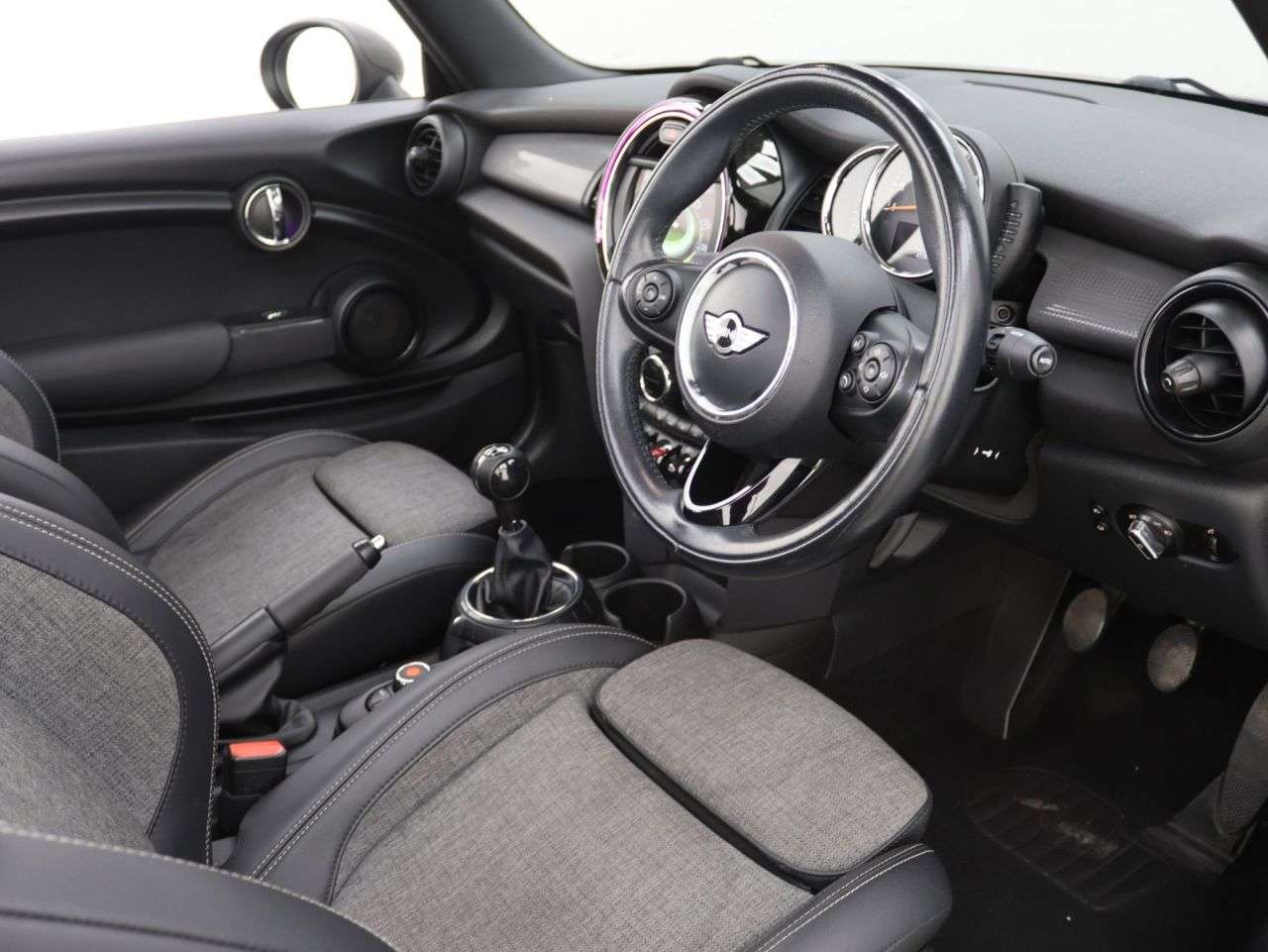 2016 MINI CONVERTIBLE 2016 MINI CONVERTIBLE