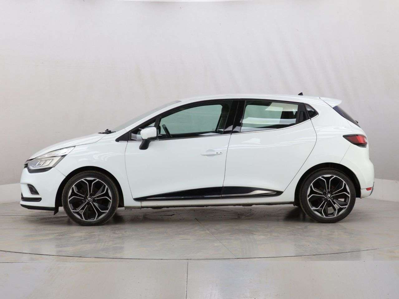 2017 RENAULT CLIO 2017 RENAULT CLIO
