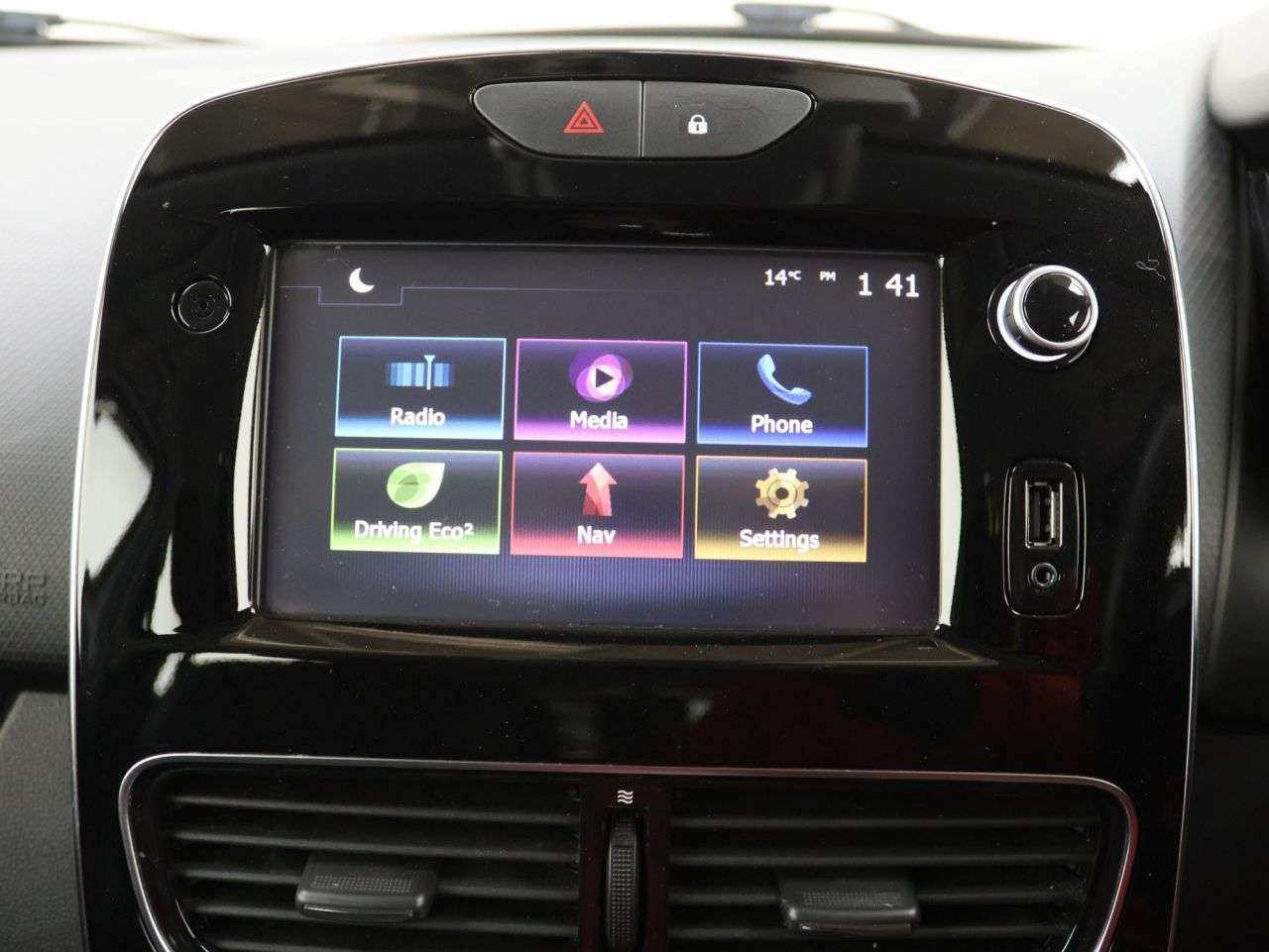 2017 RENAULT CLIO 2017 RENAULT CLIO