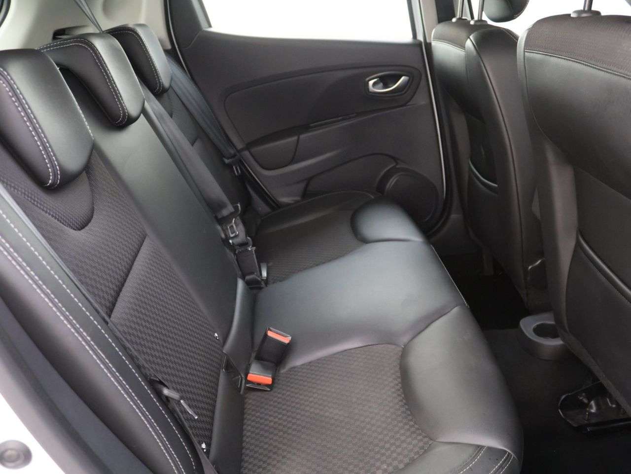 2017 RENAULT CLIO 2017 RENAULT CLIO