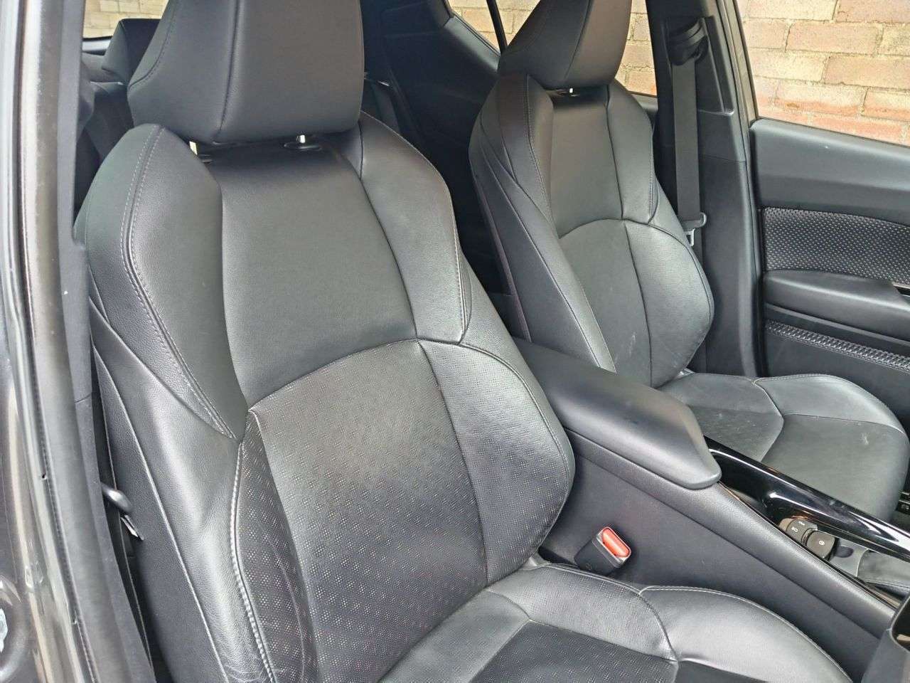 2019 TOYOTA C-HR 2019 TOYOTA C-HR