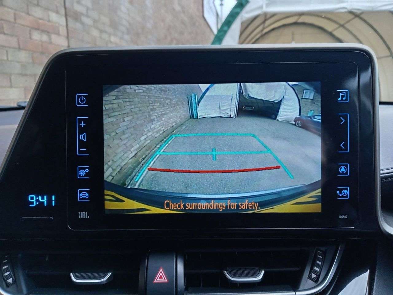 A 2019 TOYOTA C-HR 1.8 VVT-h Dynamic SUV 5dr Petrol Hybrid CVT Euro 6 (s/s) (122 ps) A 2019 TOYOTA C-HR 1.8 VVT-h Dynamic SUV 5dr Petrol Hybrid CVT Euro 6 (s/s) (122 ps)