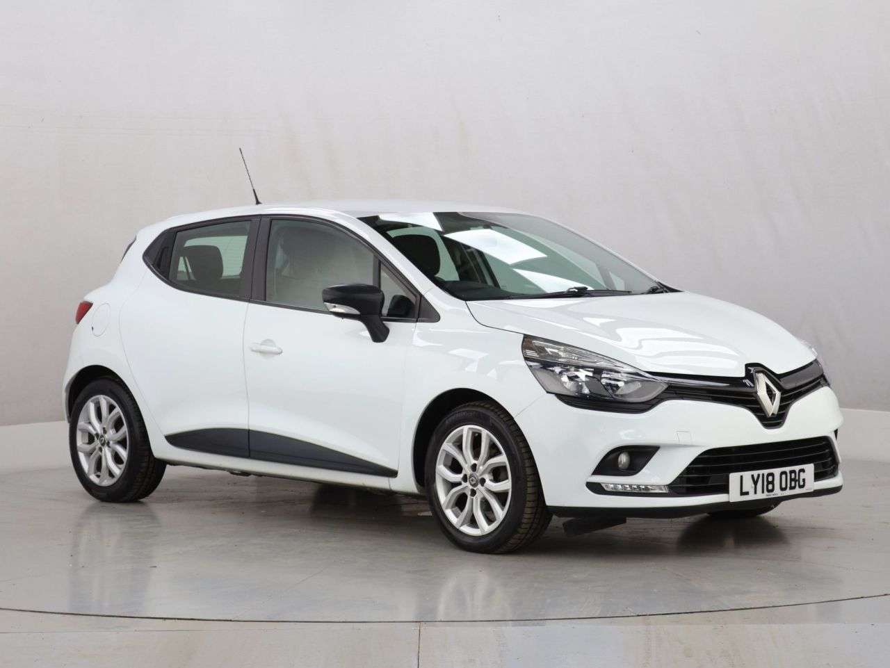 2018 RENAULT CLIO 2018 RENAULT CLIO