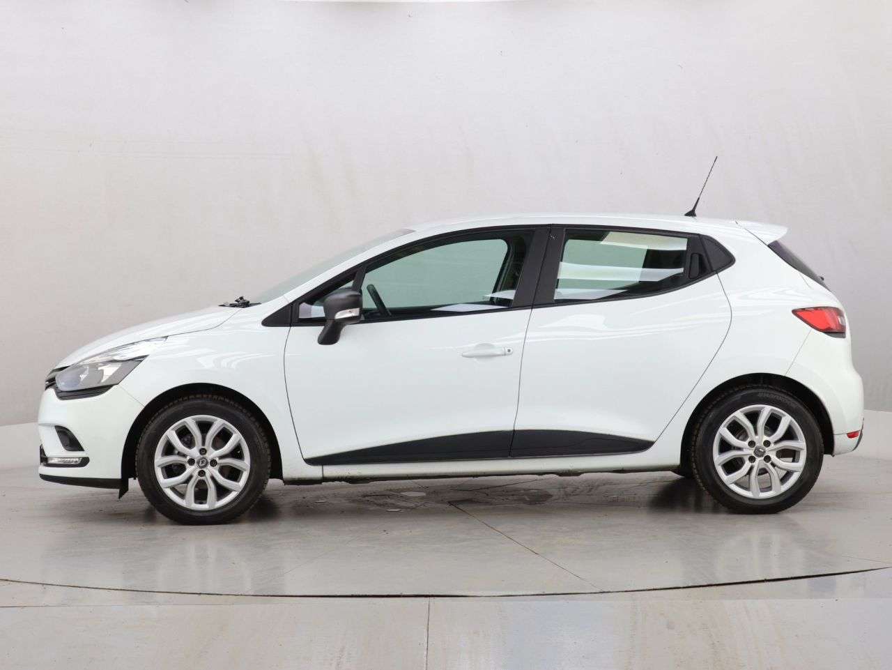 2018 RENAULT CLIO 2018 RENAULT CLIO