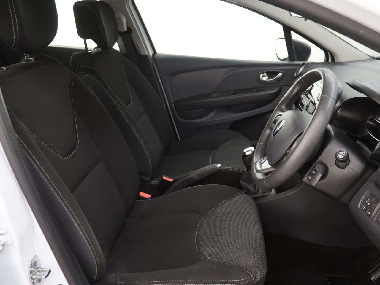 2018 RENAULT CLIO 2018 RENAULT CLIO