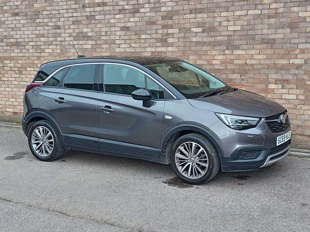 A 2020 VAUXHALL CROSSLAND X 1.2 Griffin SUV 5dr Petrol Manual Euro 6 (s/s) (83 ps) A 2020 VAUXHALL CROSSLAND X 1.2 Griffin SUV 5dr Petrol Manual Euro 6 (s/s) (83 ps)