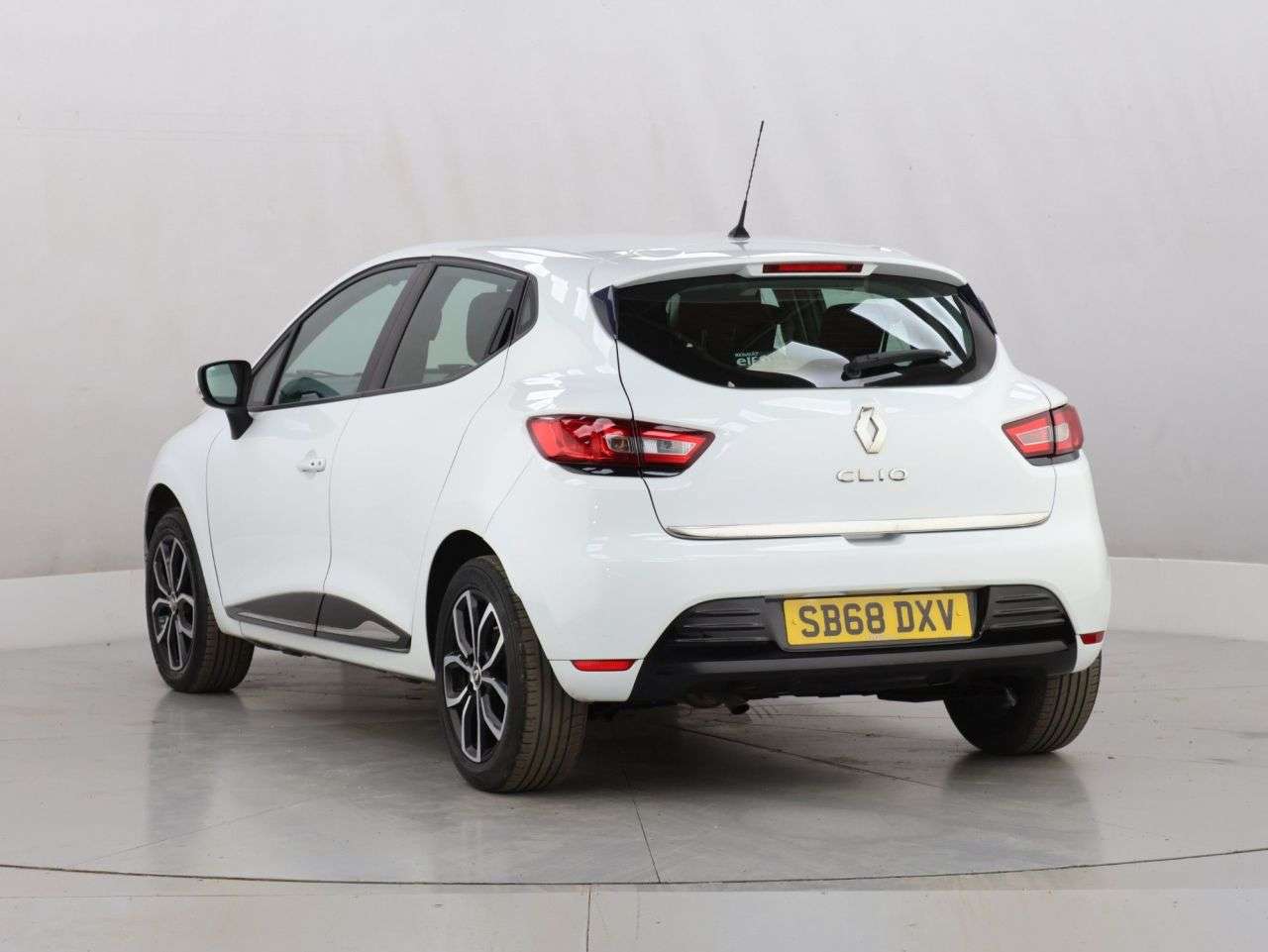 2018 RENAULT CLIO 2018 RENAULT CLIO