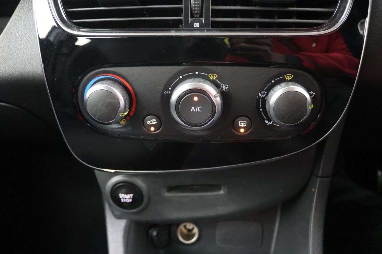 2018 RENAULT CLIO 2018 RENAULT CLIO