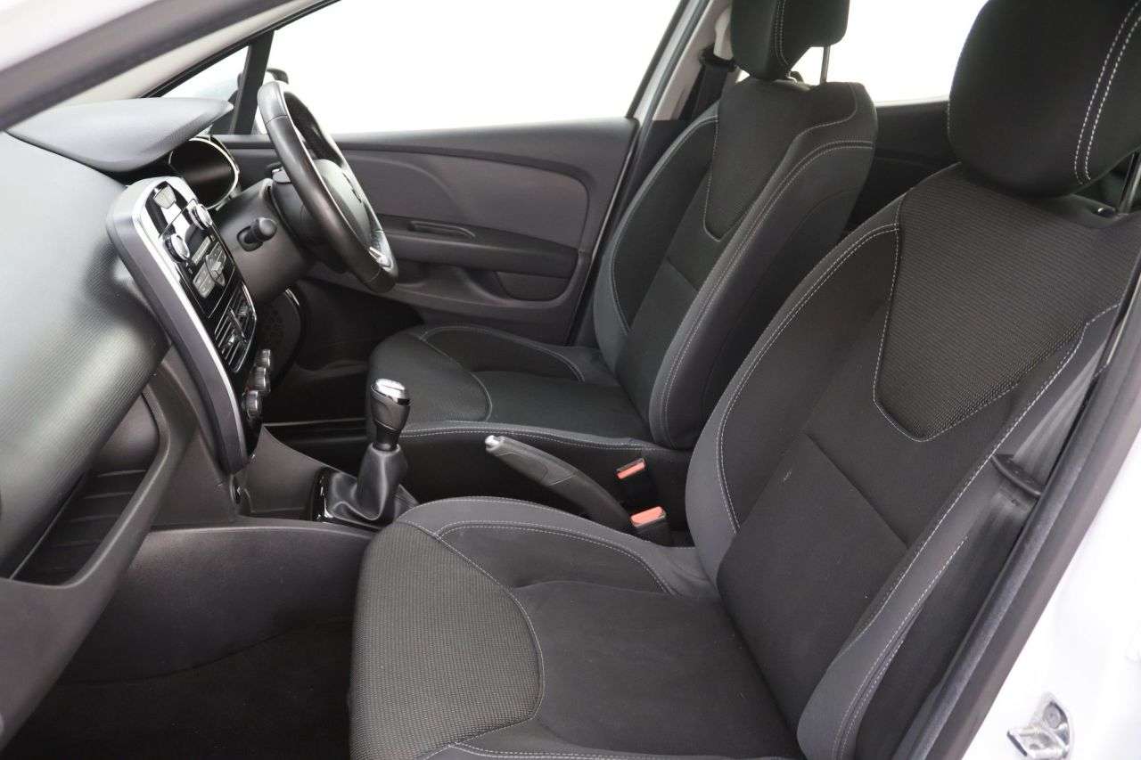 2018 RENAULT CLIO 2018 RENAULT CLIO