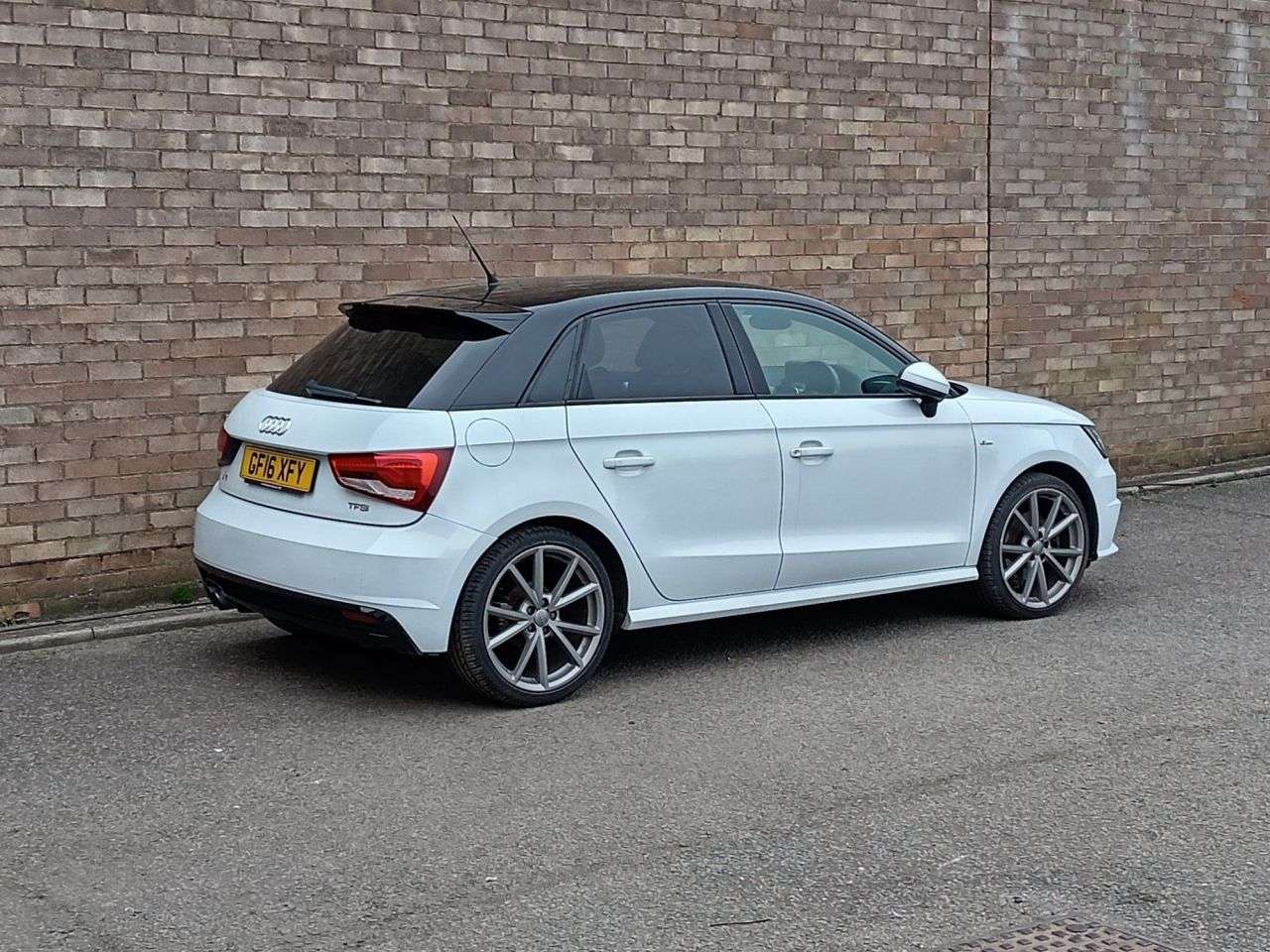 A 2016 AUDI A1 1.4 TFSI CoD Black Edition Sportback 5dr Petrol Manual Euro 6 (s/s) (150 ps A 2016 AUDI A1 1.4 TFSI CoD Black Edition Sportback 5dr Petrol Manual Euro 6 (s/s) (150 ps