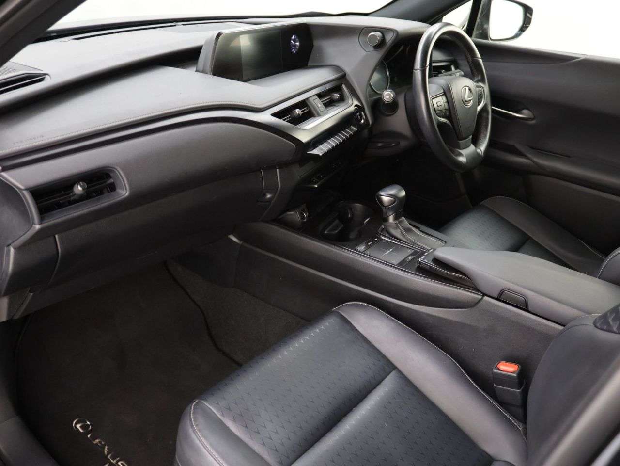 2022 LEXUS UX 2022 LEXUS UX