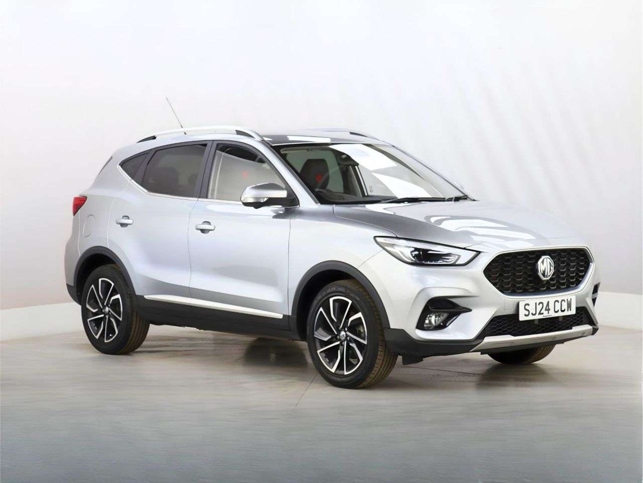 A 2024 MG MG ZS 1.5 VTi-TECH Exclusive SUV 5dr Petrol Manual Euro 6 (s/s) (106 ps) A 2024 MG MG ZS 1.5 VTi-TECH Exclusive SUV 5dr Petrol Manual Euro 6 (s/s) (106 ps)