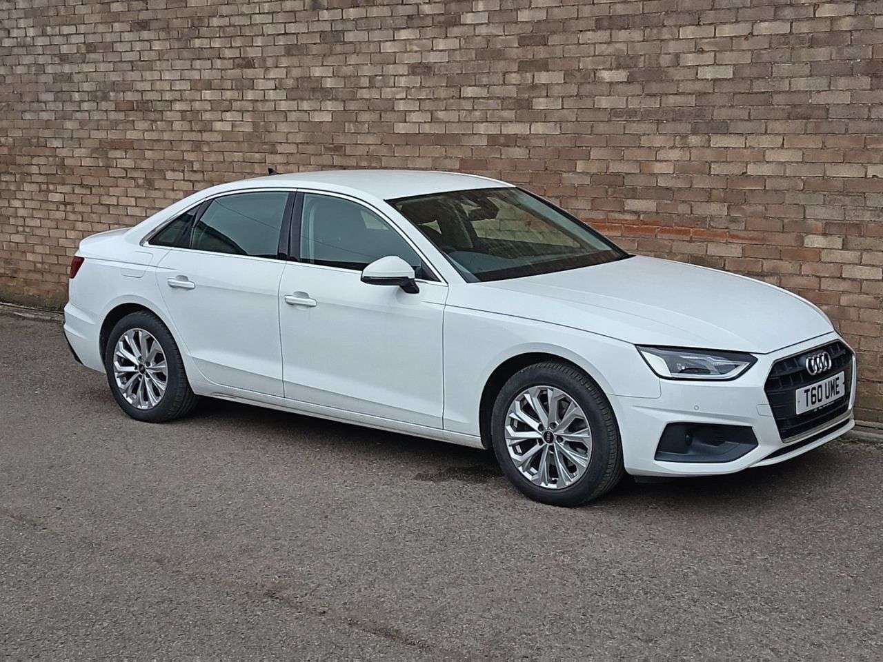 A 2021 AUDI A4 2.0 TFSI 35 Technik Saloon 4dr Petrol Manual Euro 6 (s/s) (150 ps) A 2021 AUDI A4 2.0 TFSI 35 Technik Saloon 4dr Petrol Manual Euro 6 (s/s) (150 ps)