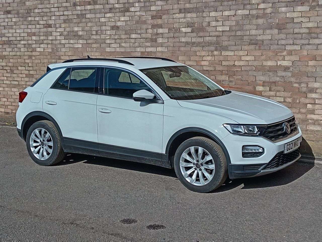 A 2021 VOLKSWAGEN T-ROC 1.0 TSI SE SUV 5dr Petrol Manual Euro 6 (s/s) (110 ps) A 2021 VOLKSWAGEN T-ROC 1.0 TSI SE SUV 5dr Petrol Manual Euro 6 (s/s) (110 ps)