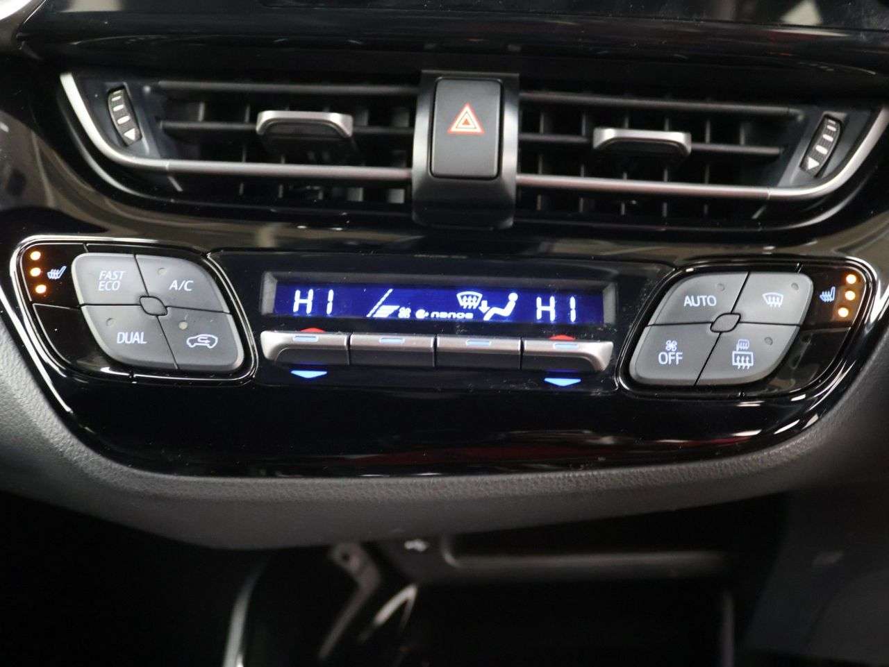 2020 TOYOTA C-HR 2020 TOYOTA C-HR