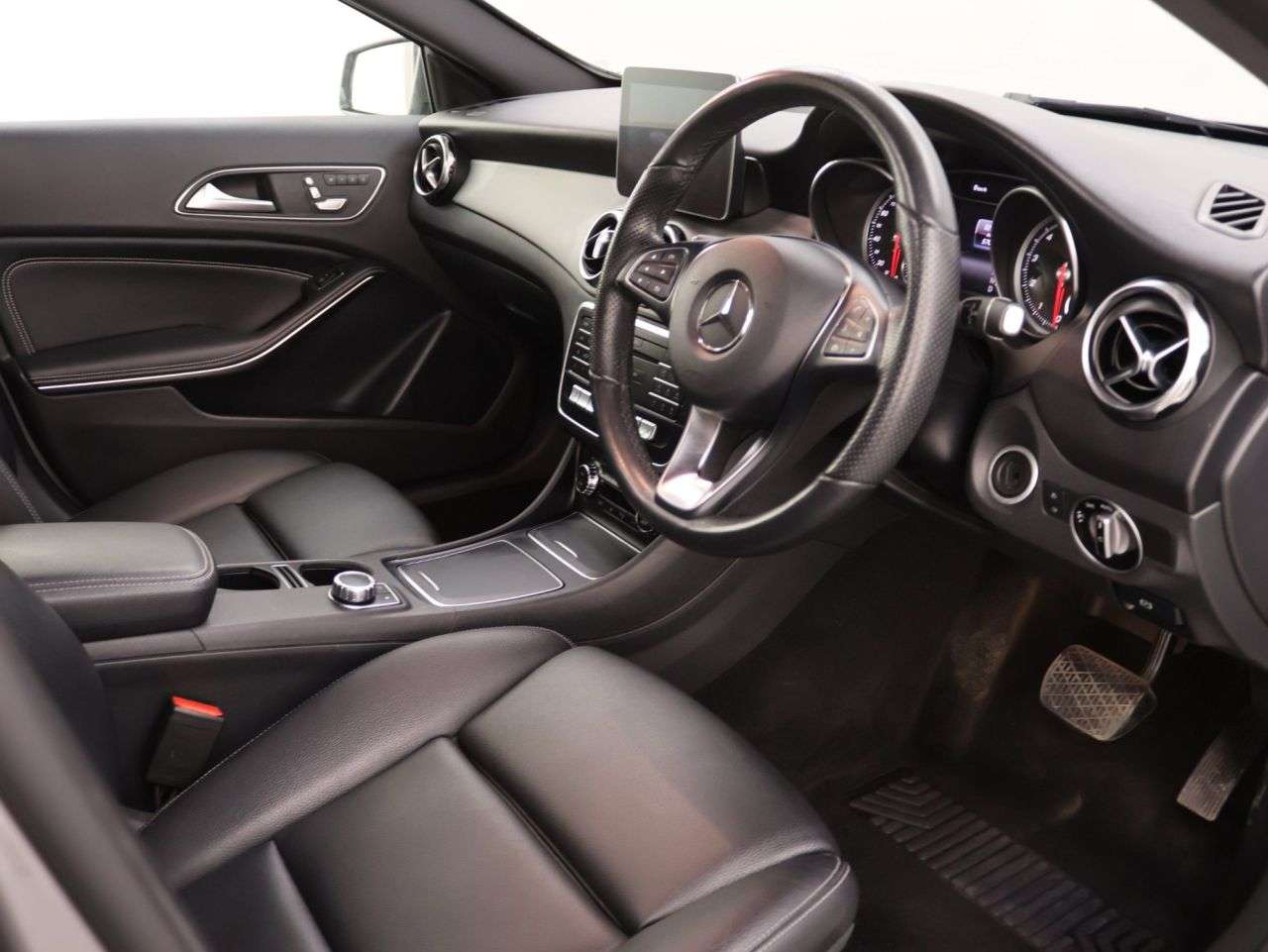 2019 MERCEDES-BENZ GLA CLASS 2019 MERCEDES-BENZ GLA CLASS