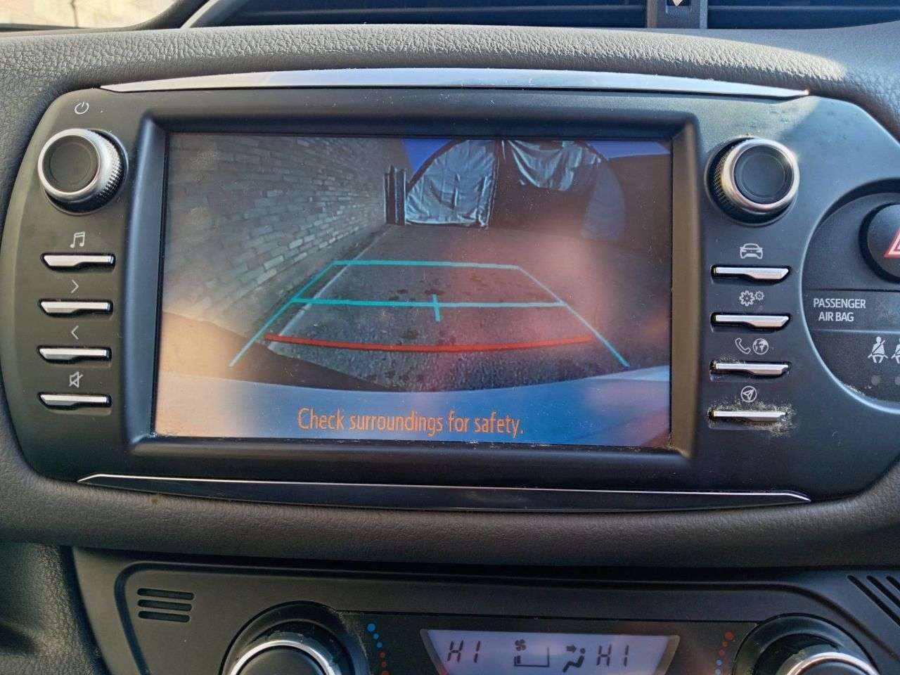 A 2019 TOYOTA YARIS 1.5 VVT-h Icon Tech Hatchback 5dr Petrol Hybrid E-CVT Euro 6 (s/s) (100 ps) A 2019 TOYOTA YARIS 1.5 VVT-h Icon Tech Hatchback 5dr Petrol Hybrid E-CVT Euro 6 (s/s) (100 ps)