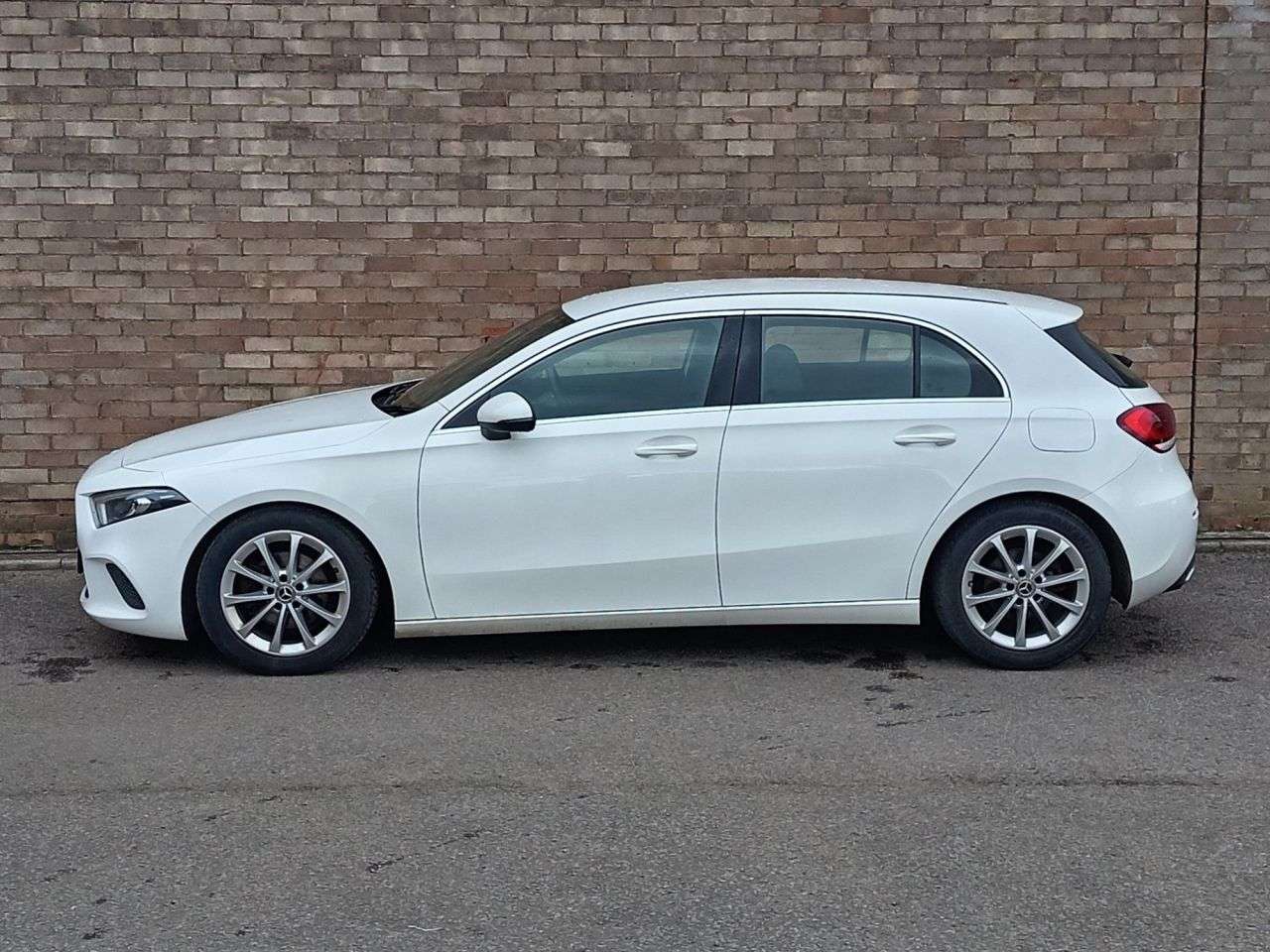 A 2019 MERCEDES-BENZ A CLASS 1.3 A180 Sport Hatchback 5dr Petrol Manual Euro 6 (s/s) (136 ps) A 2019 MERCEDES-BENZ A CLASS 1.3 A180 Sport Hatchback 5dr Petrol Manual Euro 6 (s/s) (136 ps)