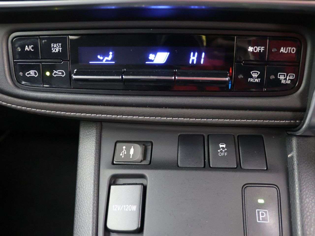 2018 TOYOTA AURIS 2018 TOYOTA AURIS