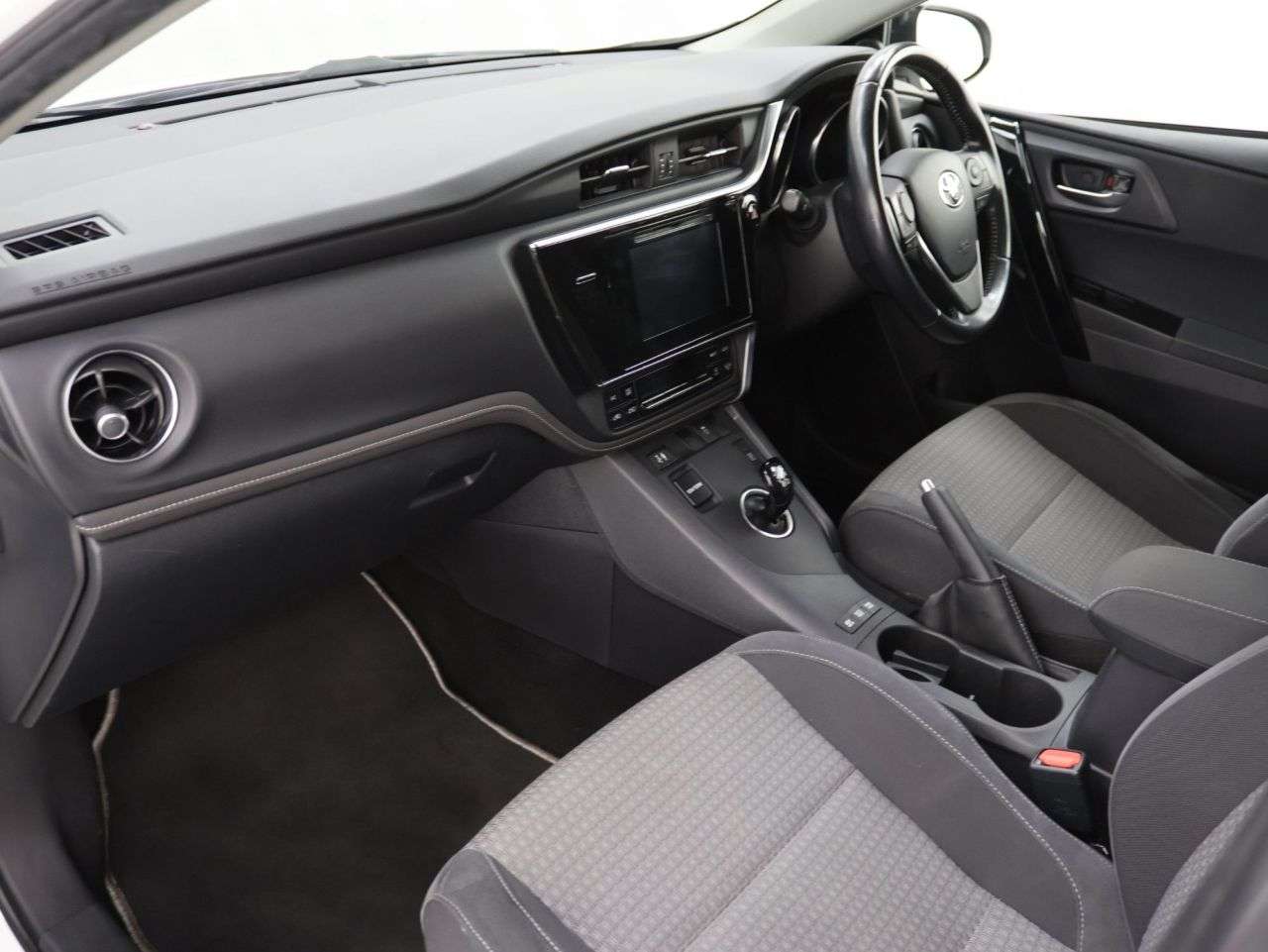 2018 TOYOTA AURIS 2018 TOYOTA AURIS