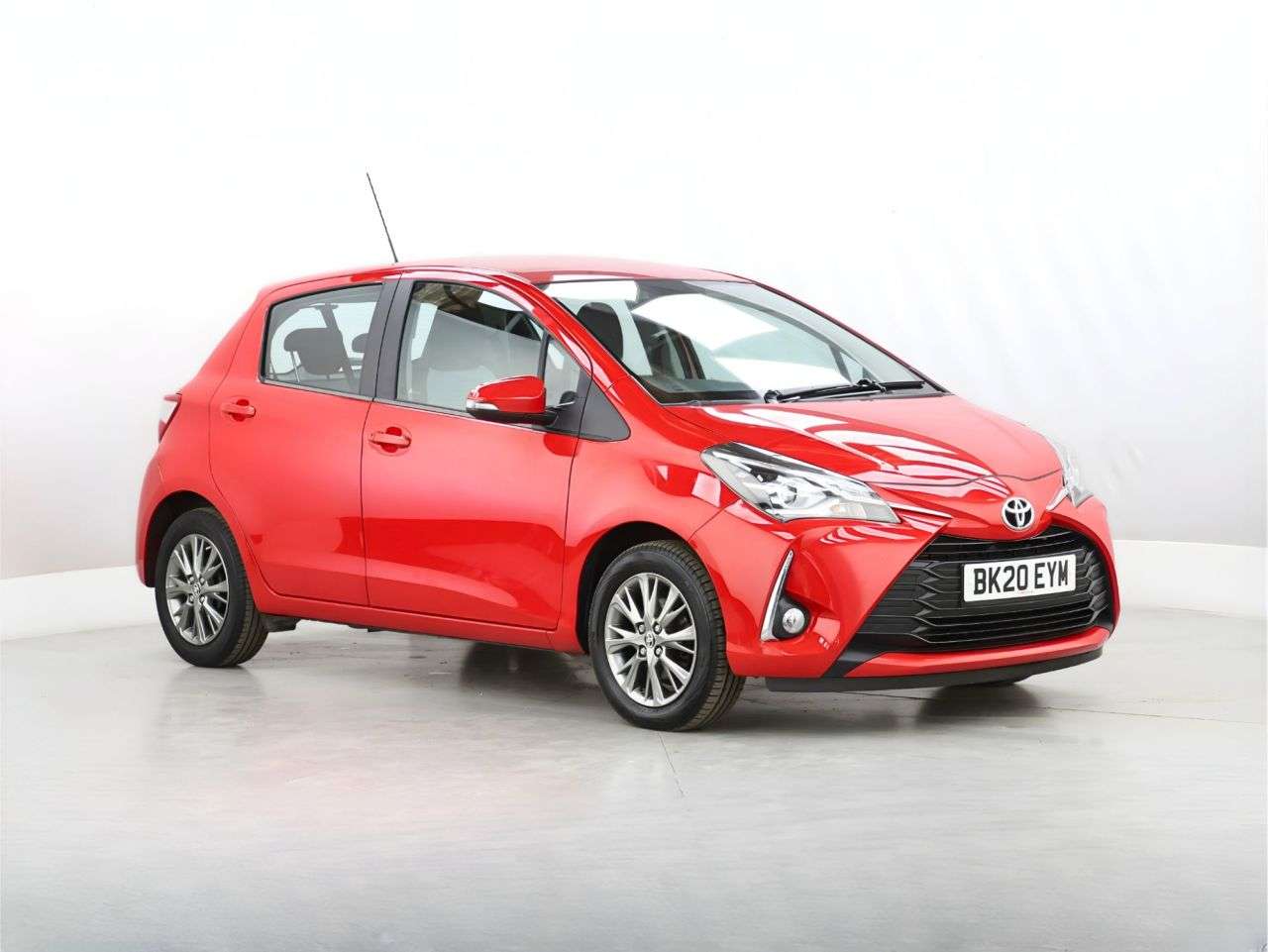 A 2020 TOYOTA YARIS 1.5 VVT-i Icon Hatchback 5dr Petrol Manual Euro 6 (111 ps) A 2020 TOYOTA YARIS 1.5 VVT-i Icon Hatchback 5dr Petrol Manual Euro 6 (111 ps)