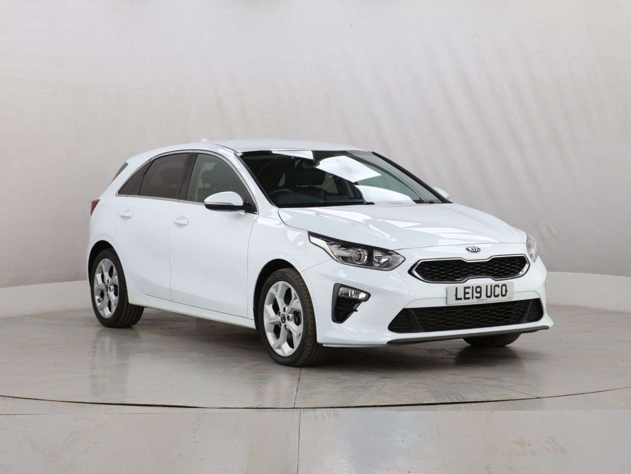 A 2019 KIA CEED 1.6 CRDi 3 Hatchback 5dr Diesel DCT Euro 6 (s/s) (114 bhp) A 2019 KIA CEED 1.6 CRDi 3 Hatchback 5dr Diesel DCT Euro 6 (s/s) (114 bhp)