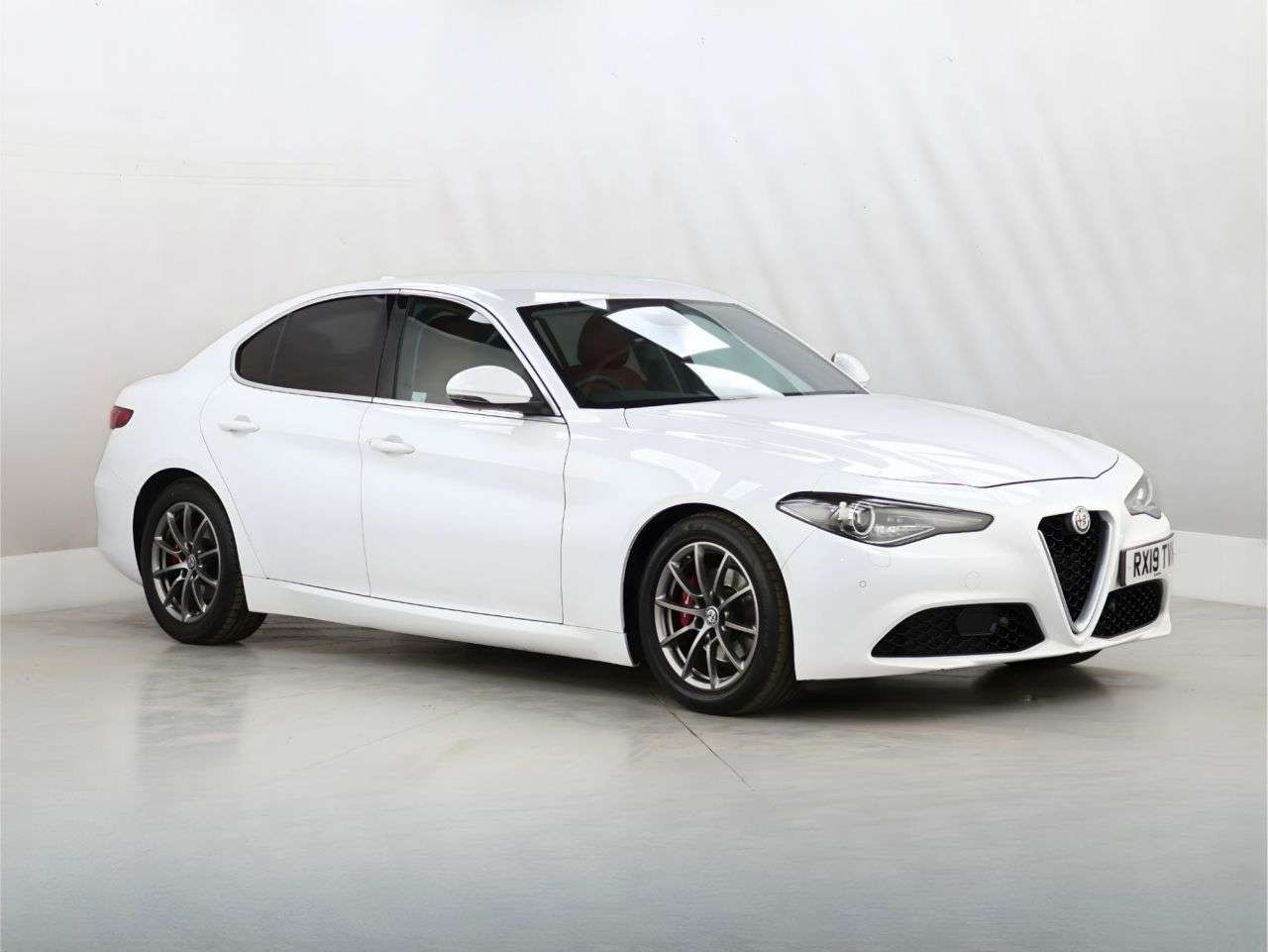 A 2019 ALFA ROMEO GIULIA 2.2 TD Tecnica Saloon 4dr Diesel Auto Euro 6 (s/s) (150 ps) A 2019 ALFA ROMEO GIULIA 2.2 TD Tecnica Saloon 4dr Diesel Auto Euro 6 (s/s) (150 ps)