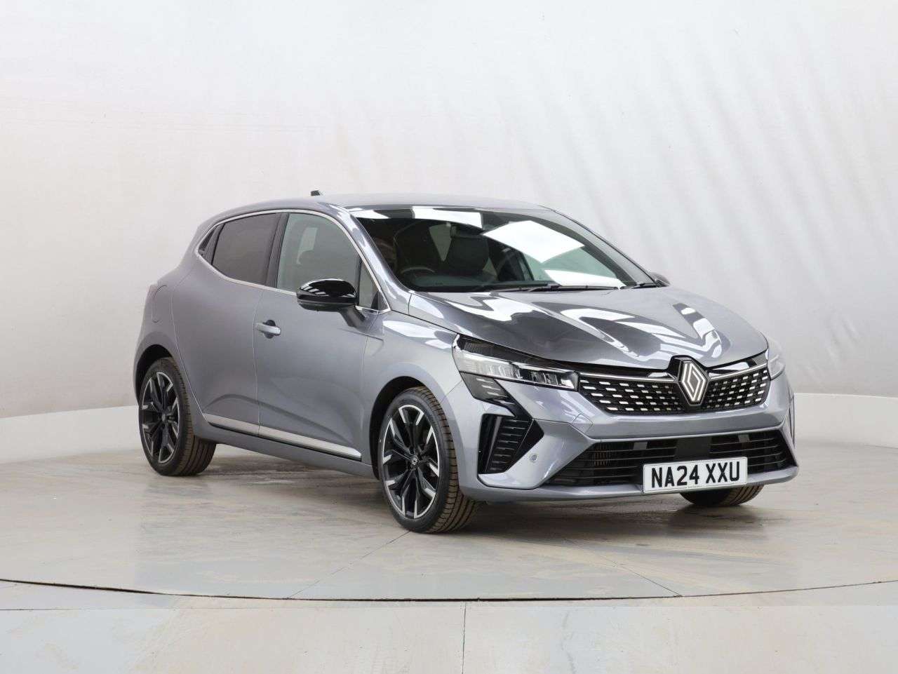 A 2024 RENAULT CLIO 1.0 TCe techno Hatchback 5dr Petrol Manual Euro 6 (s/s) (90 ps) A 2024 RENAULT CLIO 1.0 TCe techno Hatchback 5dr Petrol Manual Euro 6 (s/s) (90 ps)