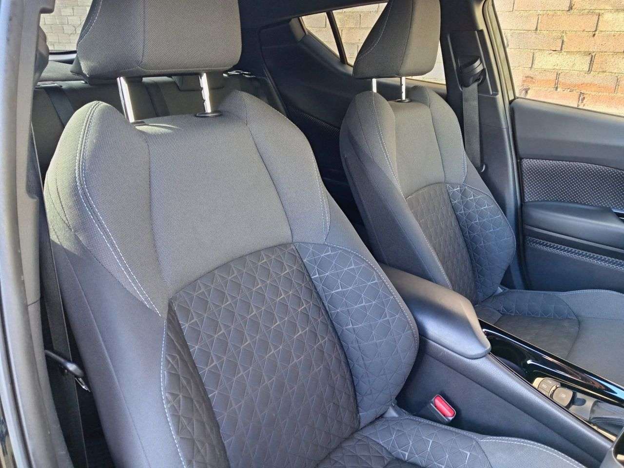 2022 TOYOTA C-HR 2022 TOYOTA C-HR