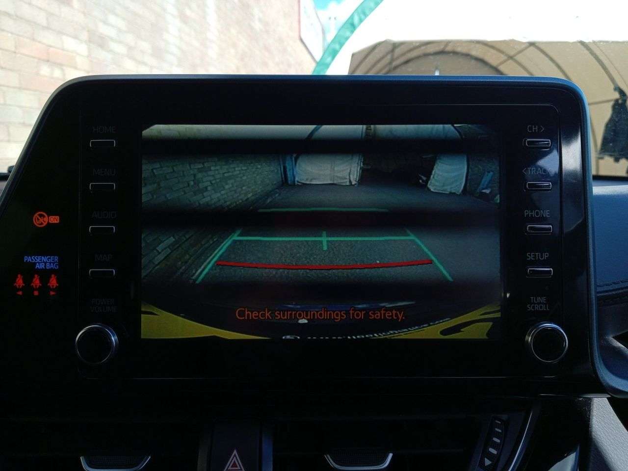 A 2022 TOYOTA C-HR 1.8 VVT-h GPF Design SUV 5dr Petrol Hybrid CVT Euro 6 (s/s) (122 ps) A 2022 TOYOTA C-HR 1.8 VVT-h GPF Design SUV 5dr Petrol Hybrid CVT Euro 6 (s/s) (122 ps)