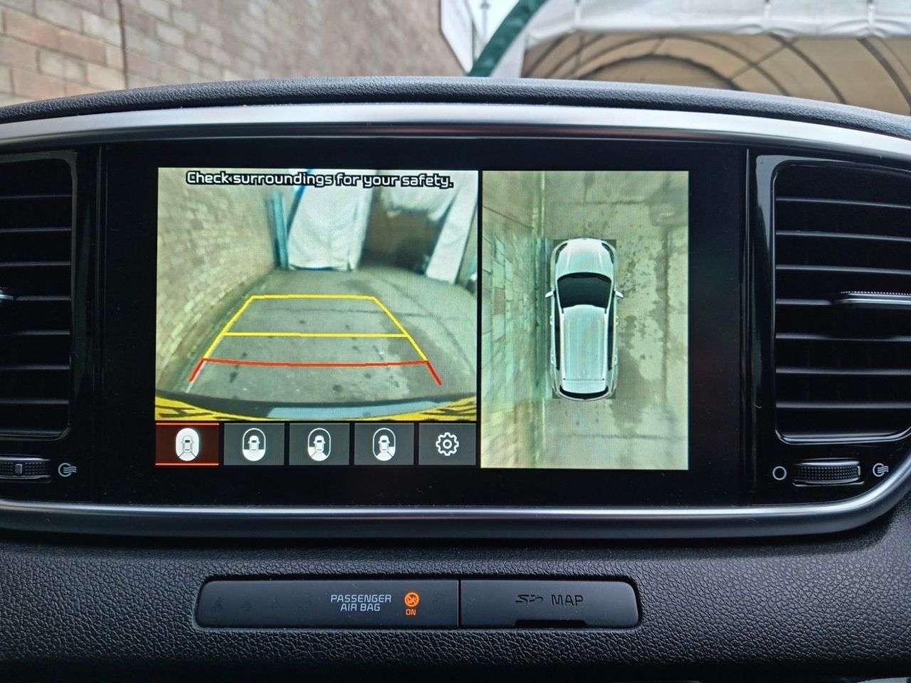 A 2019 KIA SPORTAGE 1.6 T-GDi GT-Line S SUV 5dr Petrol DCT AWD Euro 6 (s/s) (174 bhp) A 2019 KIA SPORTAGE 1.6 T-GDi GT-Line S SUV 5dr Petrol DCT AWD Euro 6 (s/s) (174 bhp)