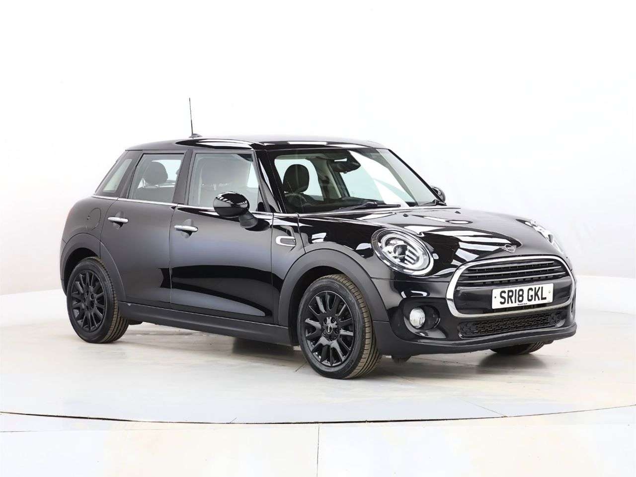 A 2018 MINI HATCH 1.5 Cooper Hatchback 5dr Petrol Steptronic Euro 6 (s/s) (136 ps) A 2018 MINI HATCH 1.5 Cooper Hatchback 5dr Petrol Steptronic Euro 6 (s/s) (136 ps)