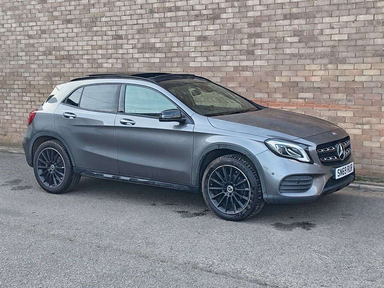 A 2019 MERCEDES-BENZ GLA CLASS 1.6 GLA200 AMG Line Edition (Plus) SUV 5dr Petrol 7G-DCT Euro 6 (s/s) (156 A 2019 MERCEDES-BENZ GLA CLASS 1.6 GLA200 AMG Line Edition (Plus) SUV 5dr Petrol 7G-DCT Euro 6 (s/s) (156
