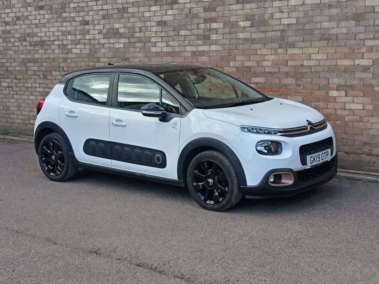 A 2019 CITROEN C3 1.2 PureTech Origins Hatchback 5dr Petrol EAT6 Euro 6 (s/s) (110 ps) A 2019 CITROEN C3 1.2 PureTech Origins Hatchback 5dr Petrol EAT6 Euro 6 (s/s) (110 ps)